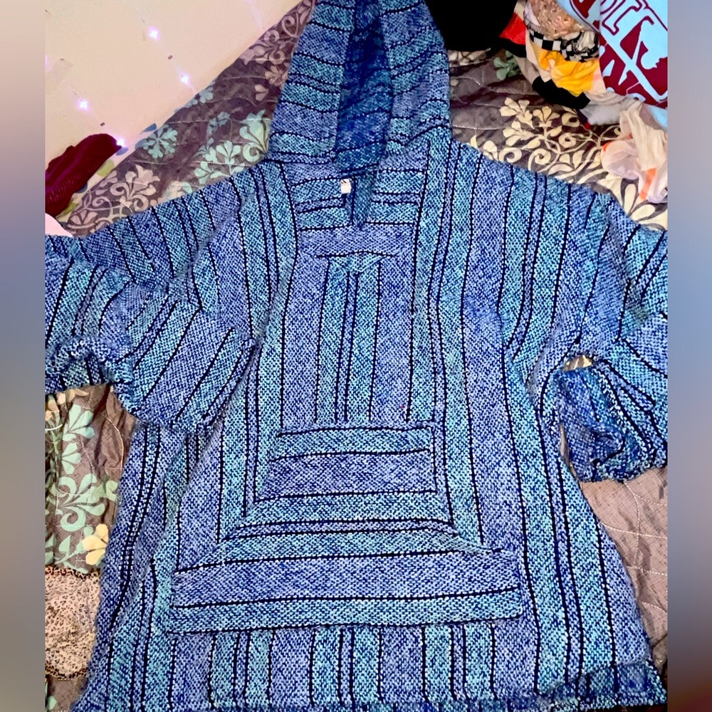 EUC Women’s “Drug Rug” boho Beachy Pullover